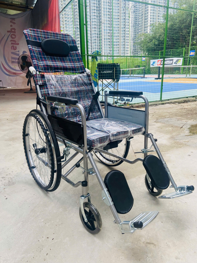 Xe lăn dành cho người khuyết tật và người cao tuổi